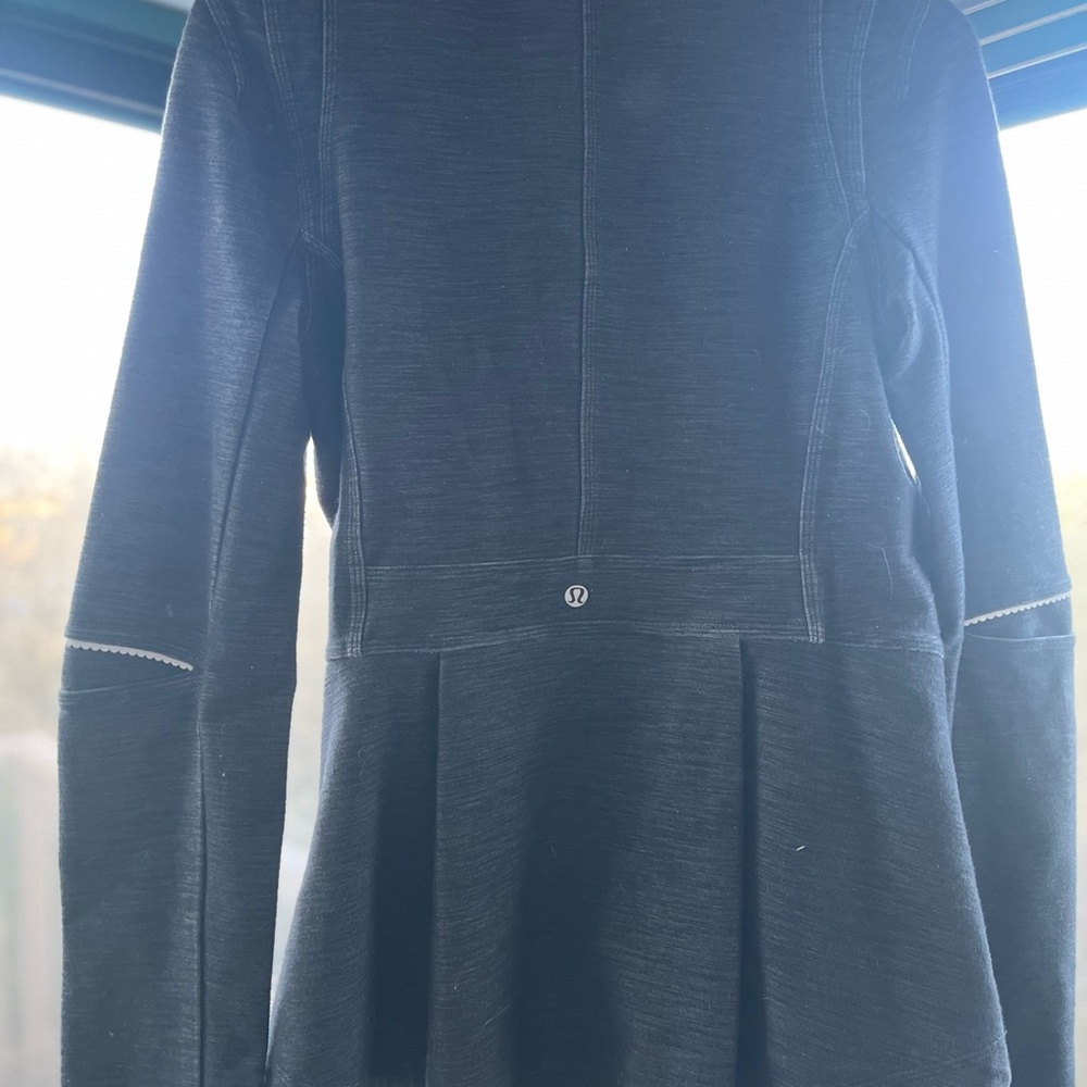Lululemon Riding jacket size 6 - Picture 2 of 2